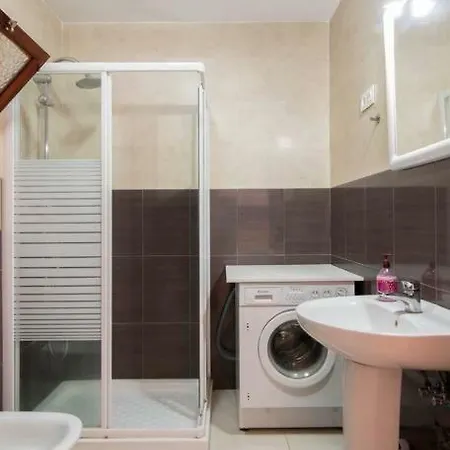 Apartment Bravo 23 *